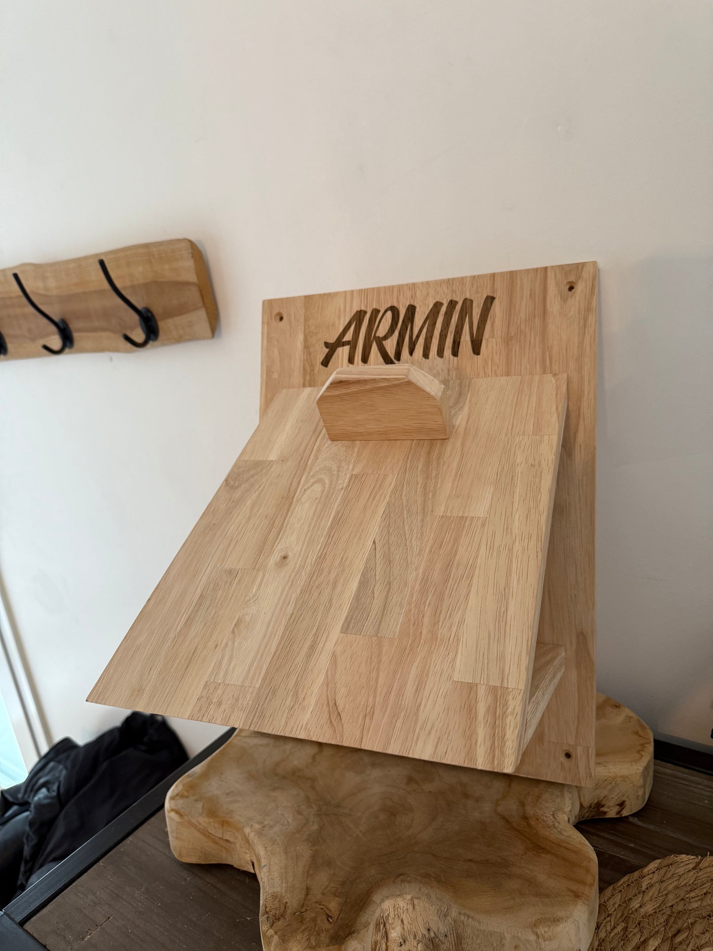 Support de casque personnalisé en bois