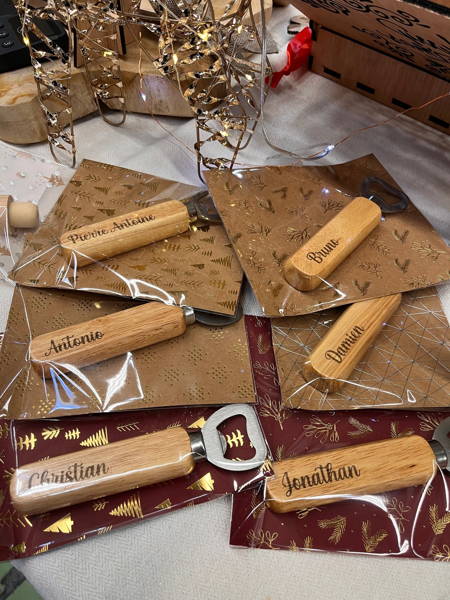 Décapsuleur en bois personnalisé