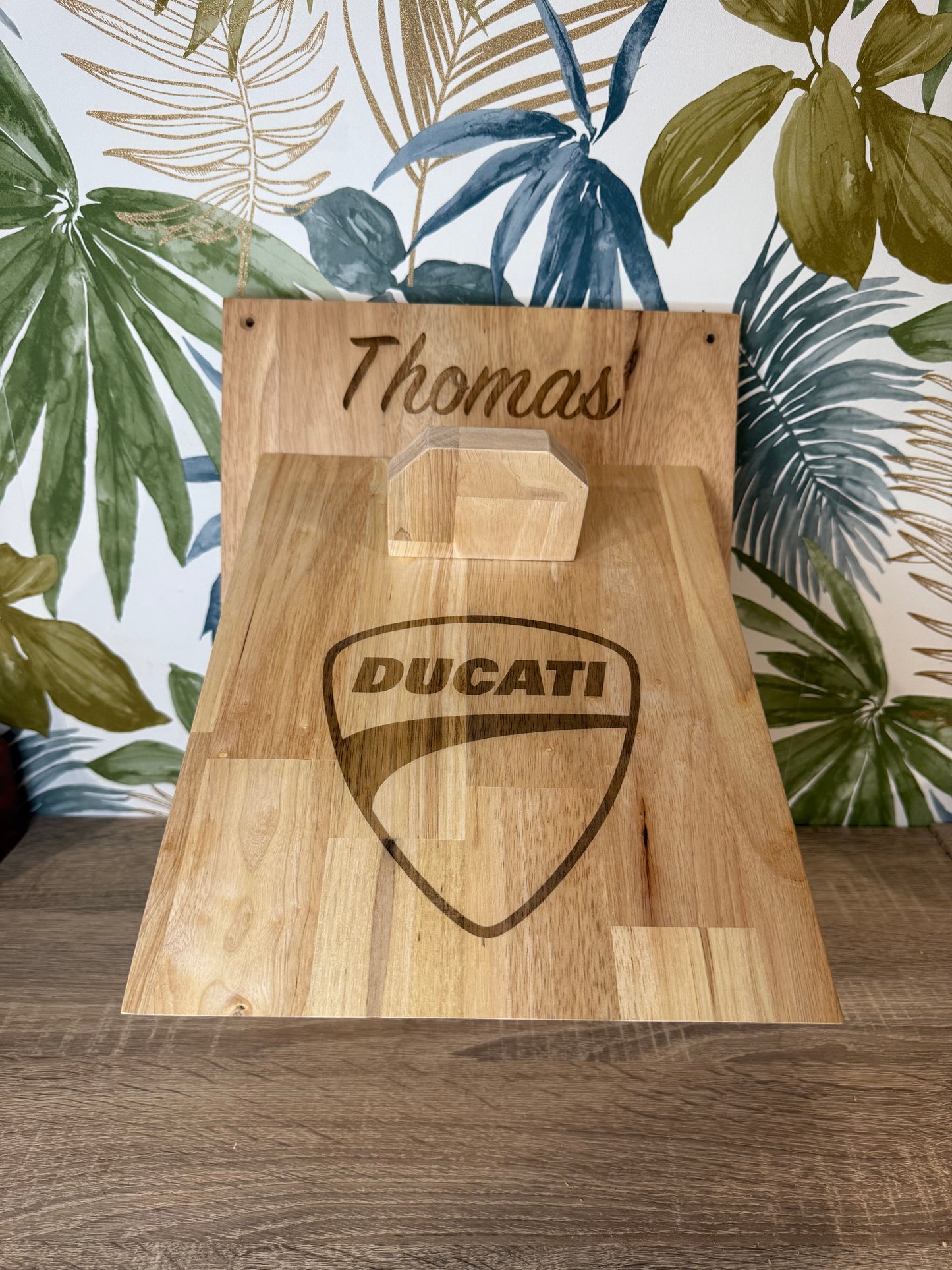 Support de casque personnalisé en bois