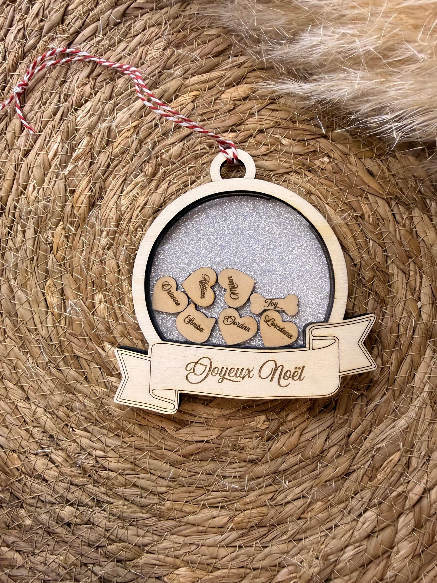 Boule de Noël ludique personnalisée – Famille & Animaux