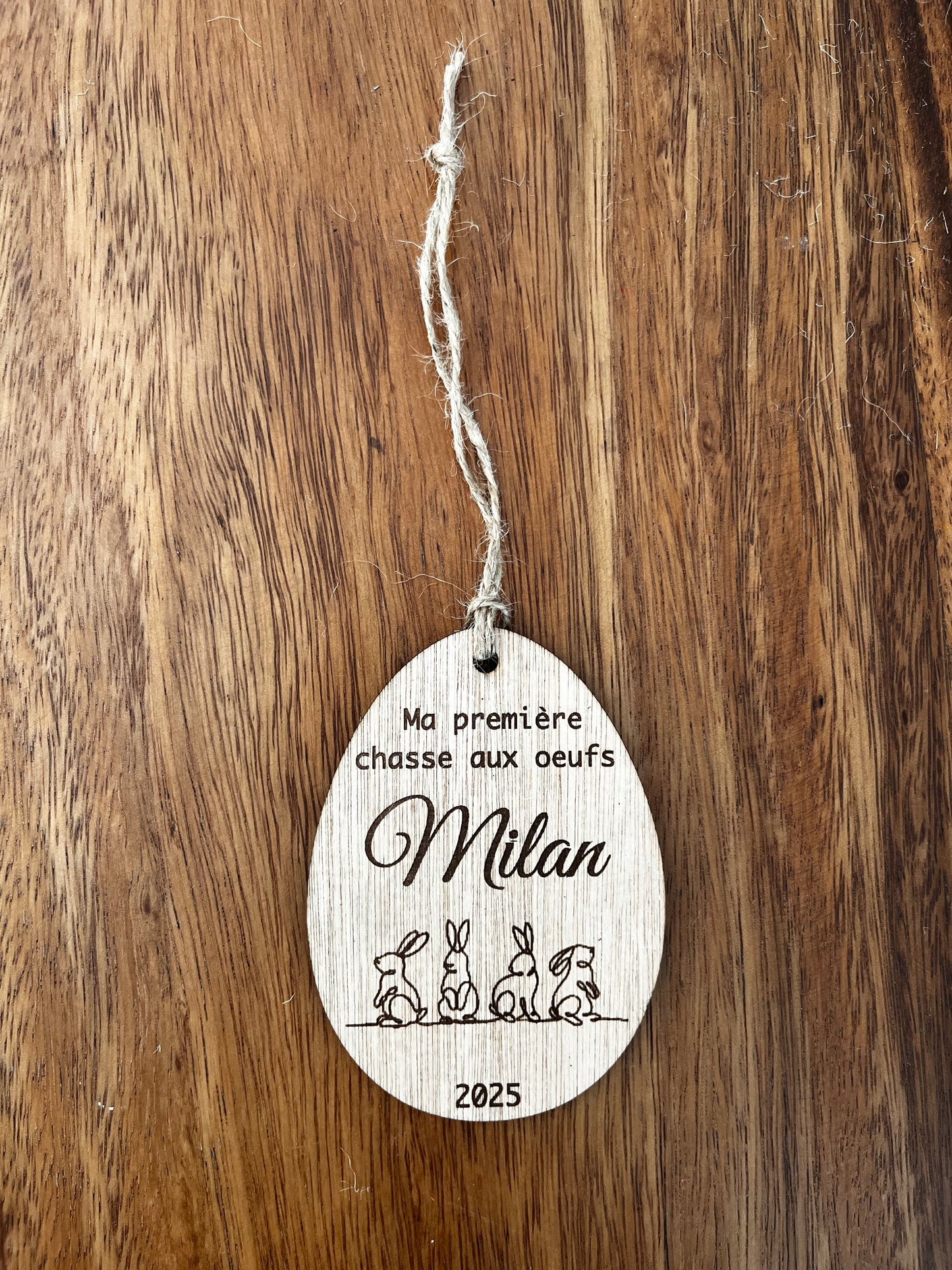 Étiquette de Pâques personnalisée – Œuf en bois