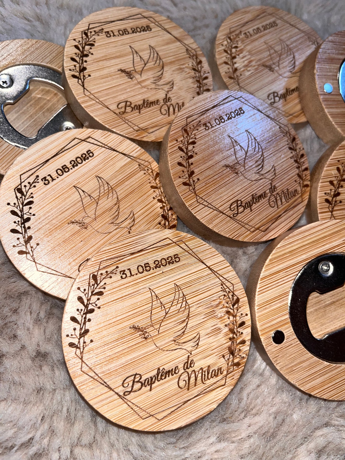 Décapsuleur aimanté rond en bois personnalisé