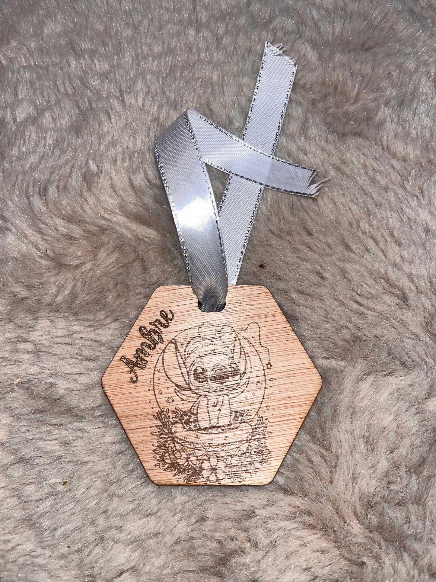 Boule de Noël " Stitch " à personnaliser