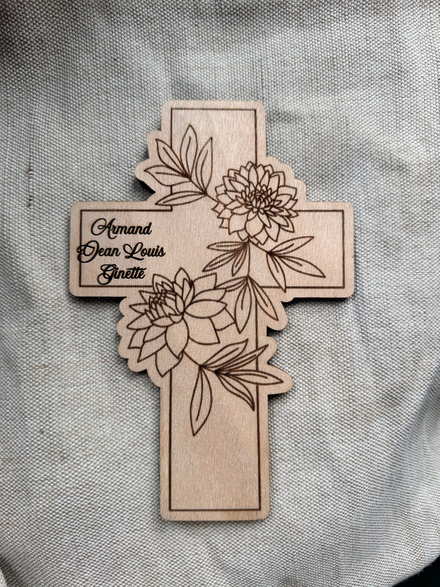 Croix de baptême personnalisée