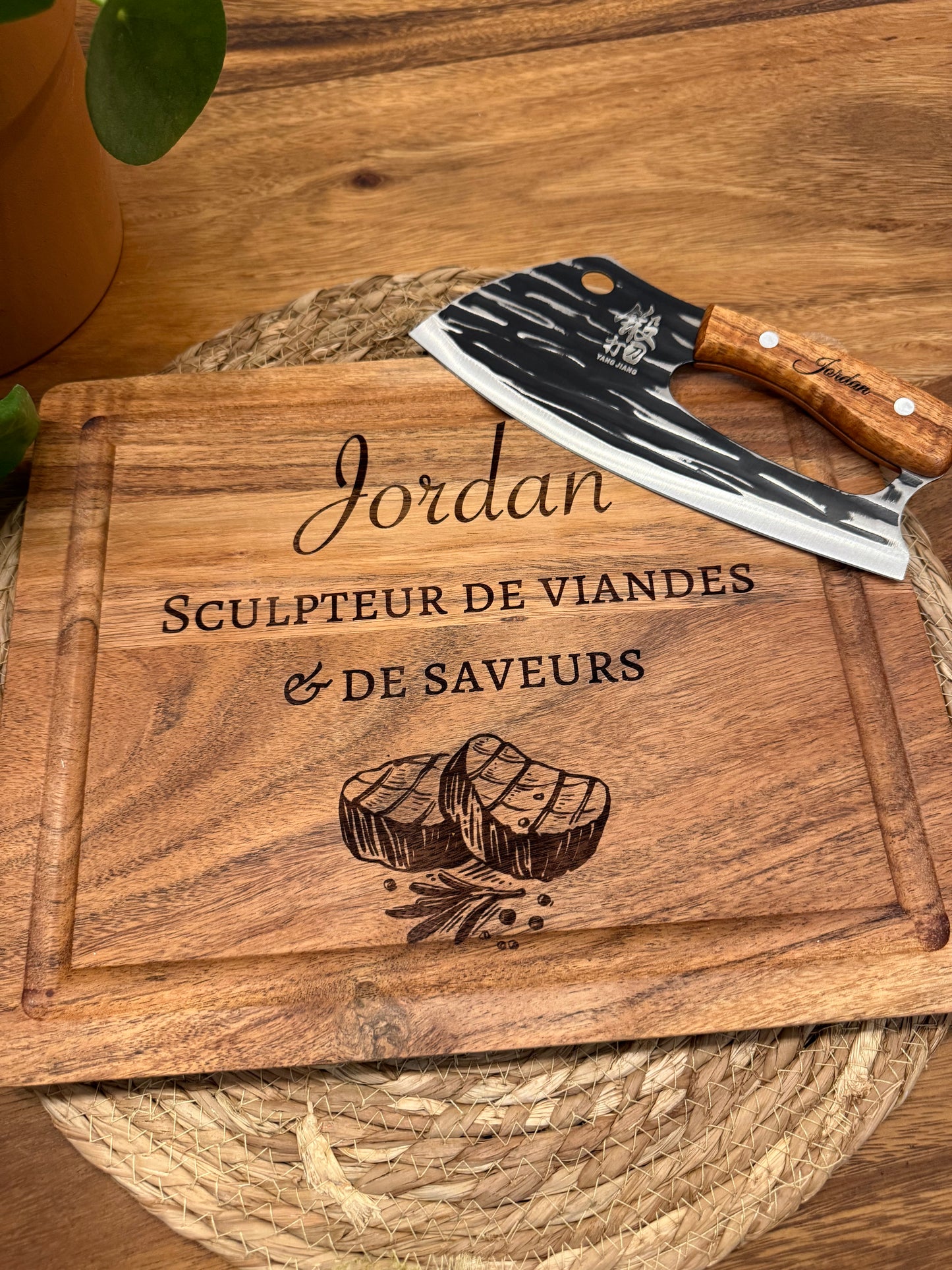 Planche à Découper personnalisée en Bois d'Acacia + Couteau Original Japonais