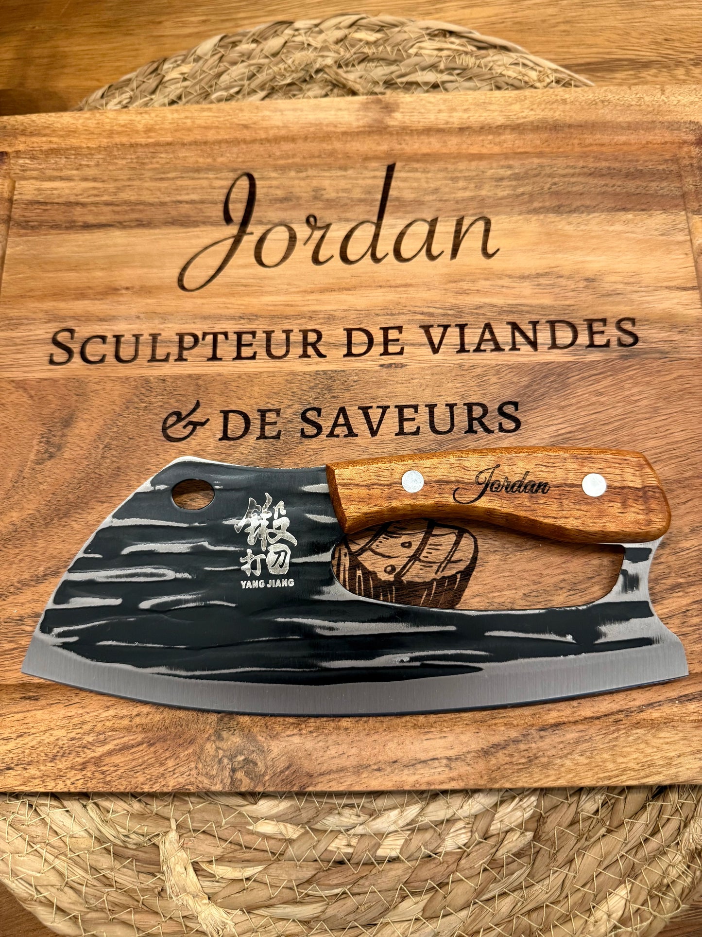 Planche à Découper personnalisée en Bois d'Acacia + Couteau Original Japonais