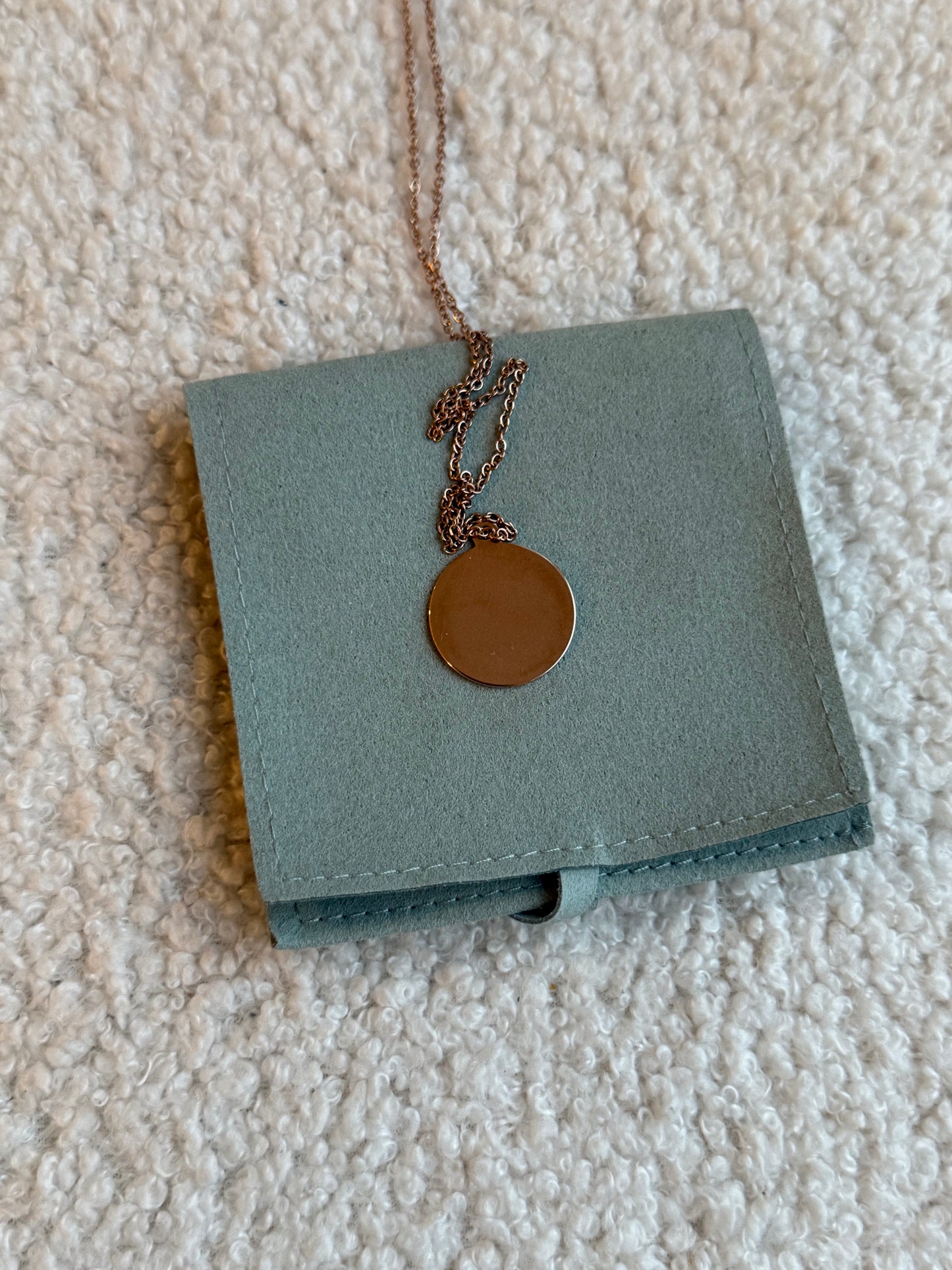 Chaîne et pendentif personnalisable en acier inoxydable