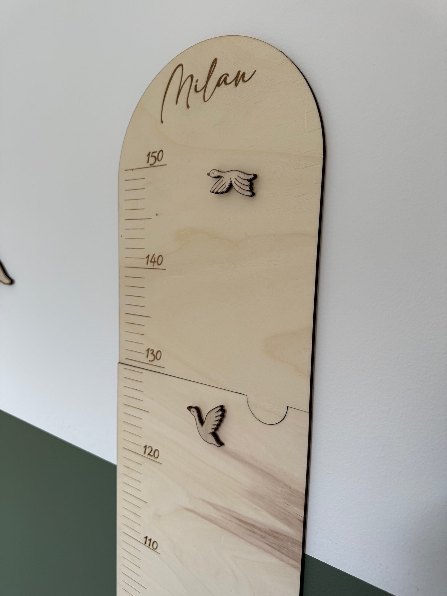 Toise Murale en Bois – Grandir avec Tendresse