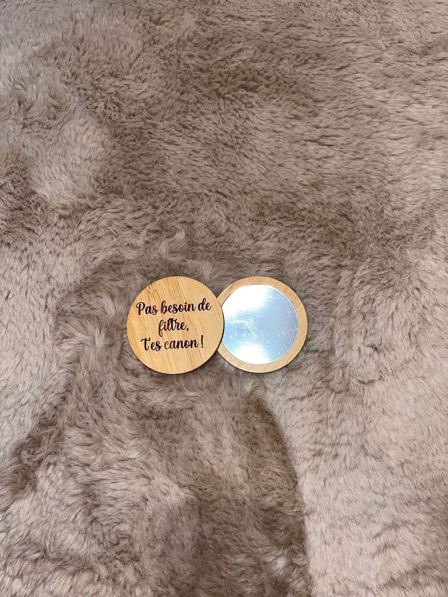 Miroir de poche en bois personnalisé