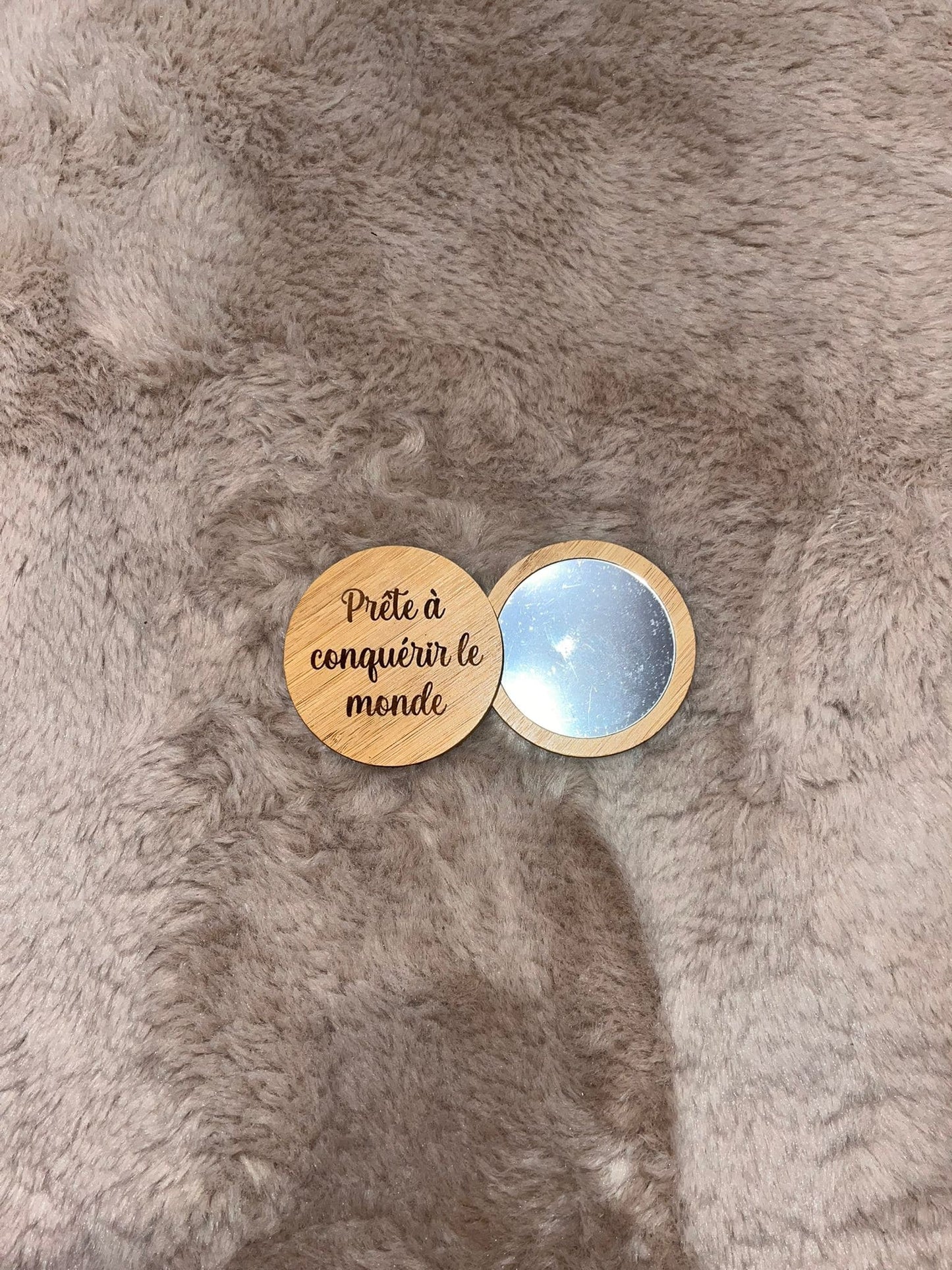 Miroir de poche en bois personnalisé