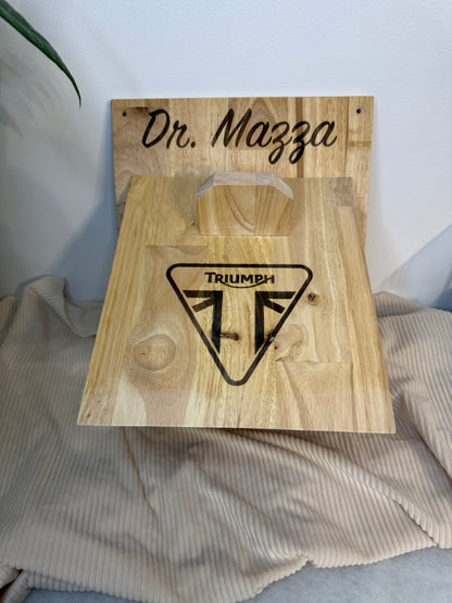 Support de casque moto personnalisé en bois