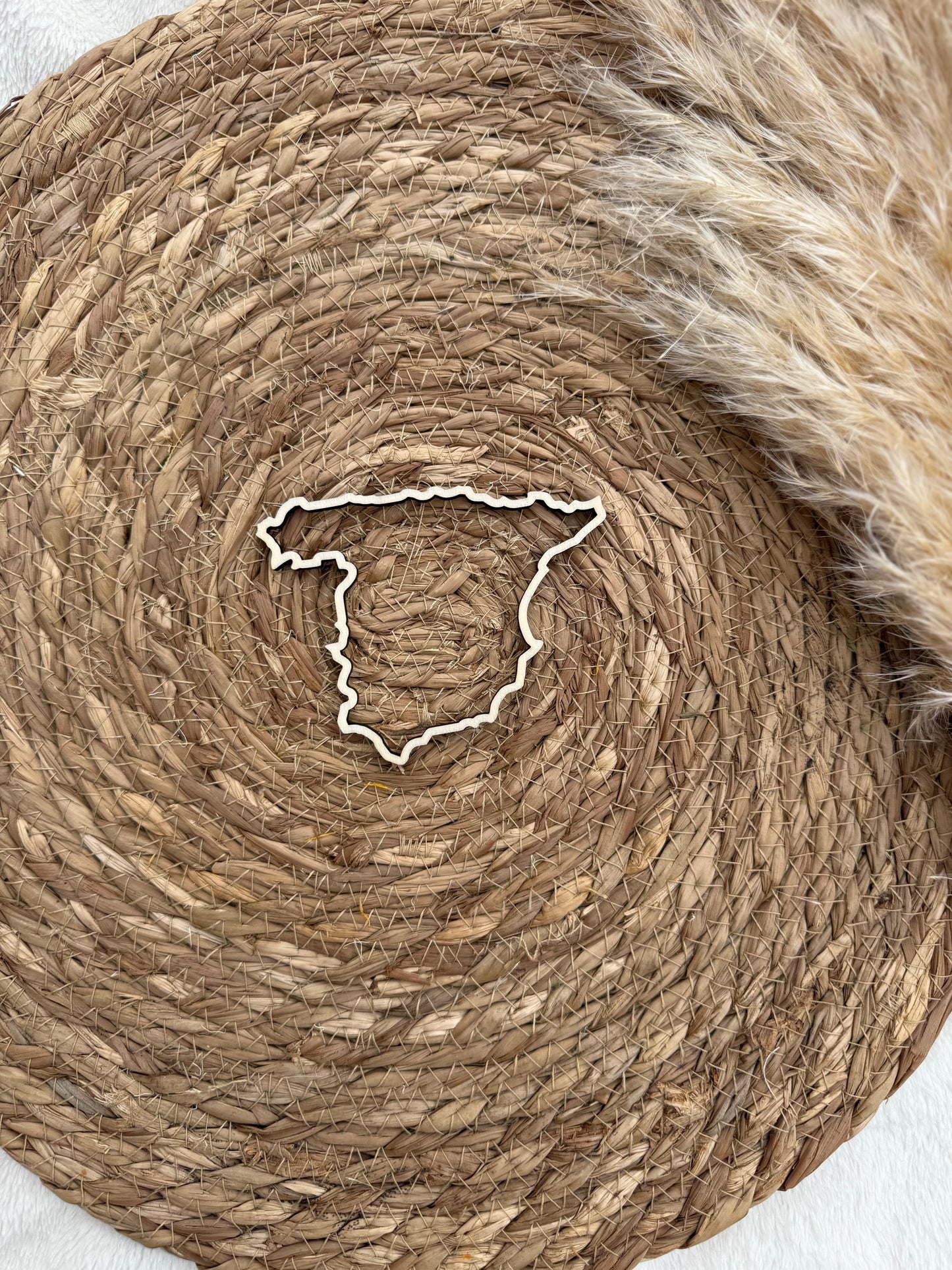Décoration Murale Minimaliste en Bois – Pays
