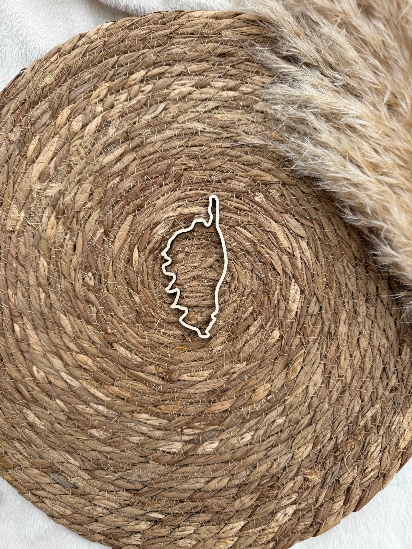 Décoration Murale Minimaliste en Bois – Pays