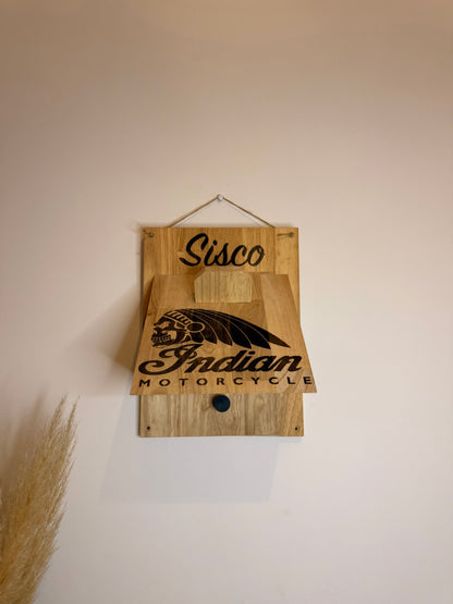 Support de casque moto personnalisé en bois