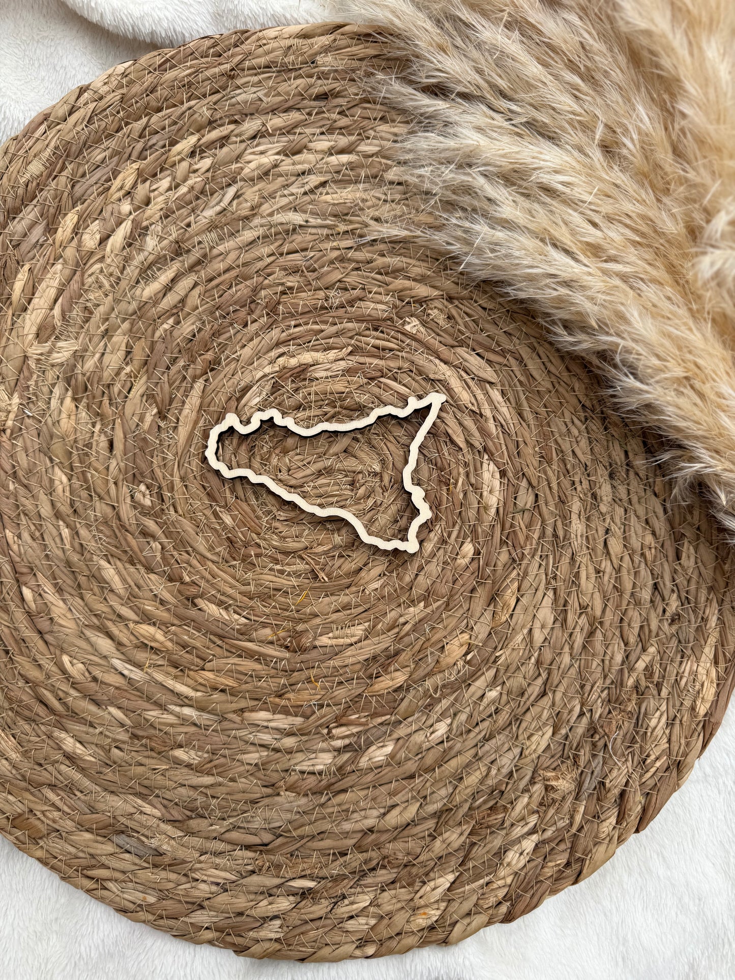 Décoration Murale Minimaliste en Bois – Pays