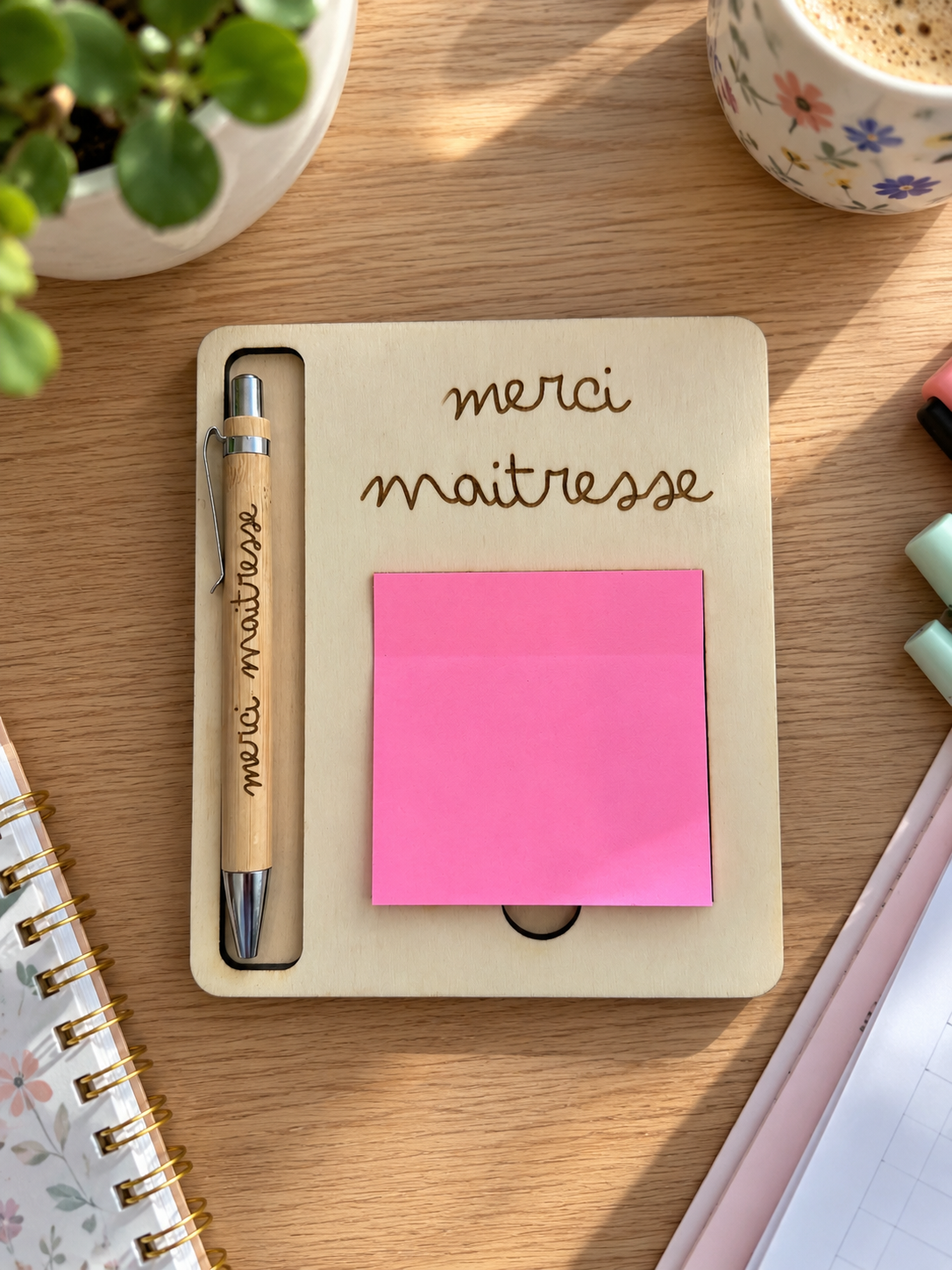 Bloc note avec stylo personnalisé pour cadeau de fin d'année pour les maîtresses