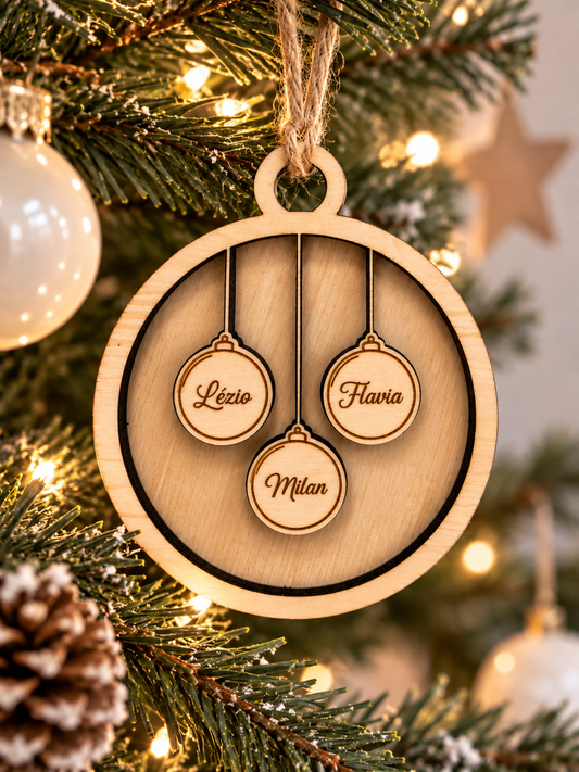 Boule de Noël famille personnalisée en bois