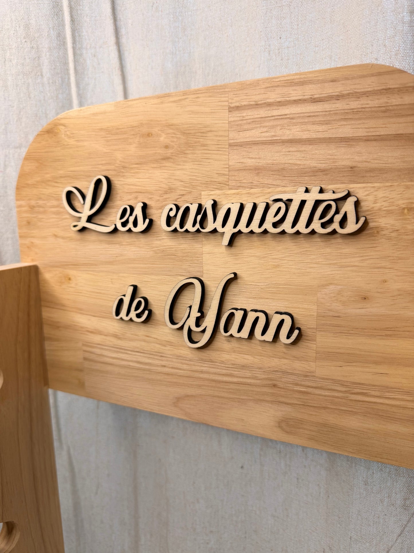 Support de casquette personnalisé en bois