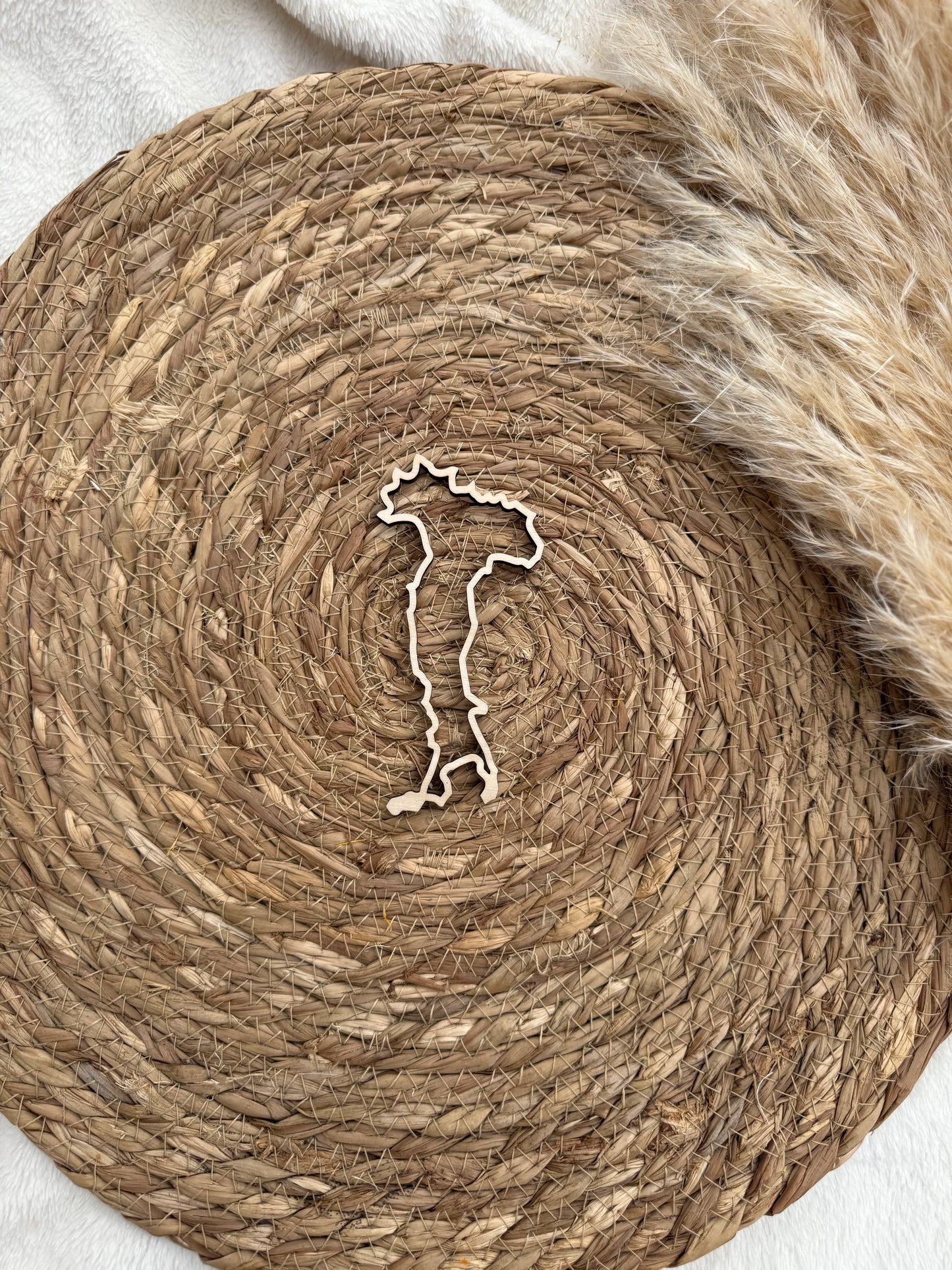 Décoration Murale Minimaliste en Bois – Pays