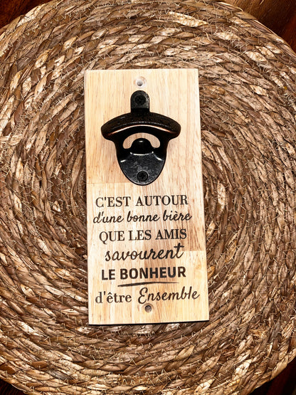 Décapsuleur mural