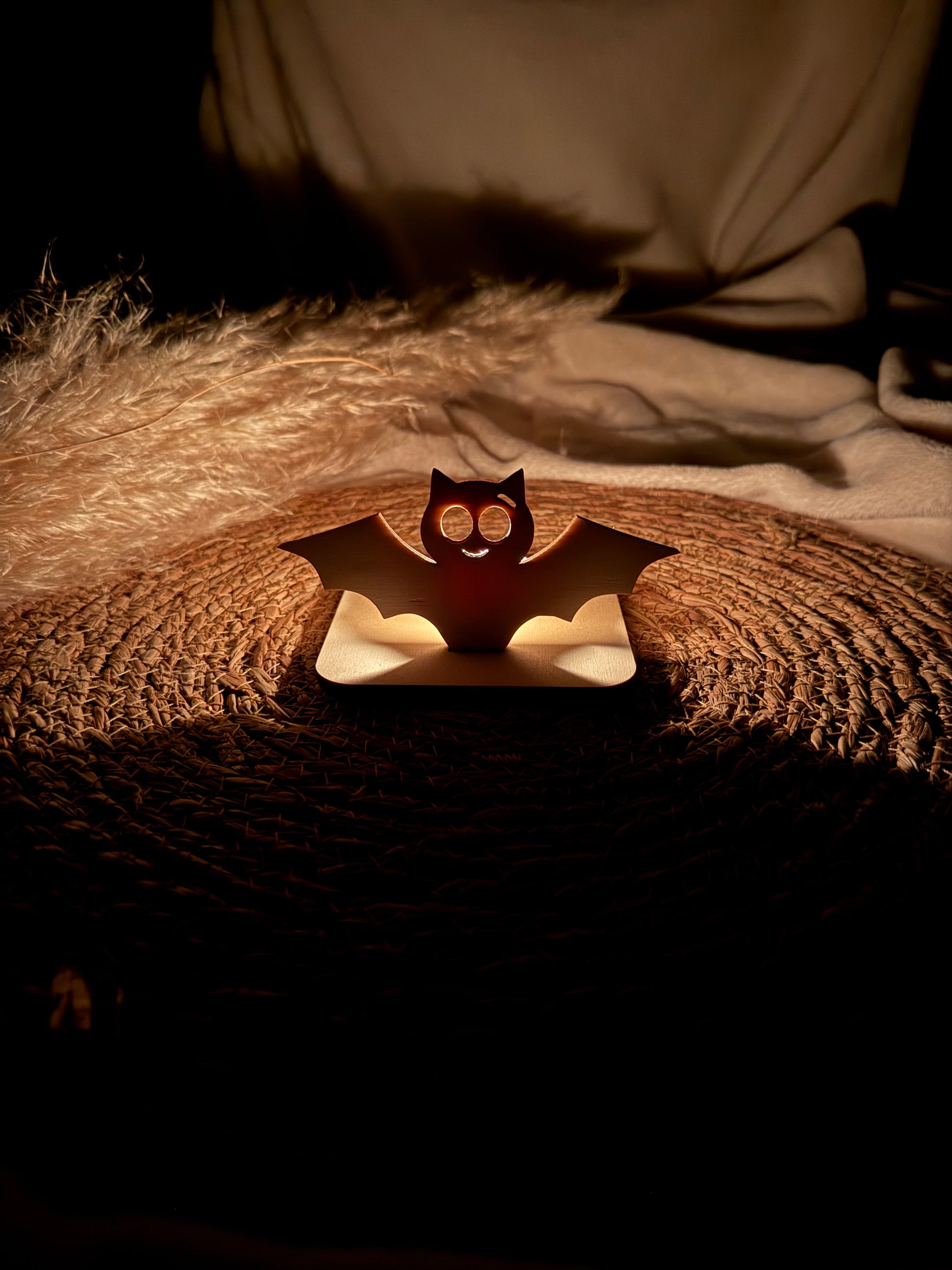 Découvrez nos lanternes d'halloween en bois faites artisanalement qui vous permettront d'illuminer vos soirées d'halloween