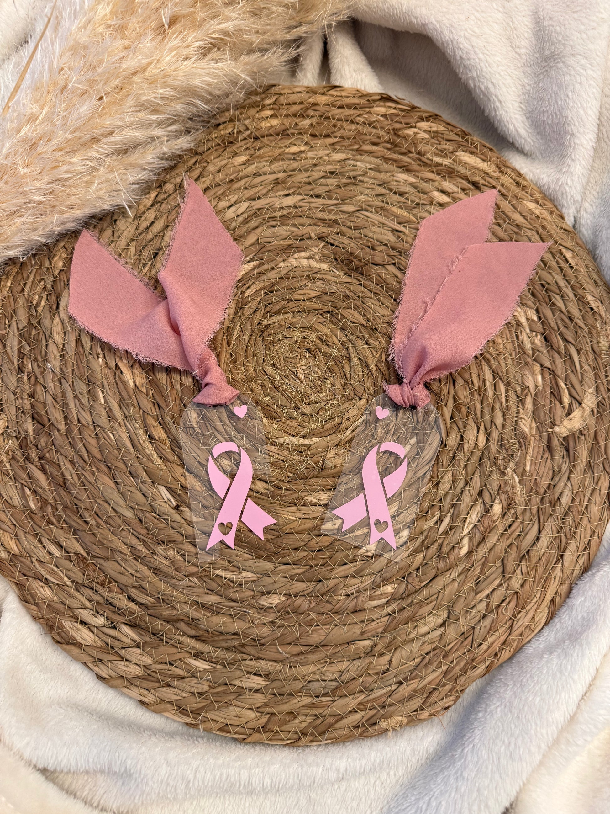 Découvrez notre merveilleux marques-pages symbolisant le ruban rose pour soutenir la recherche contre le cancer du sein pour octobre rose