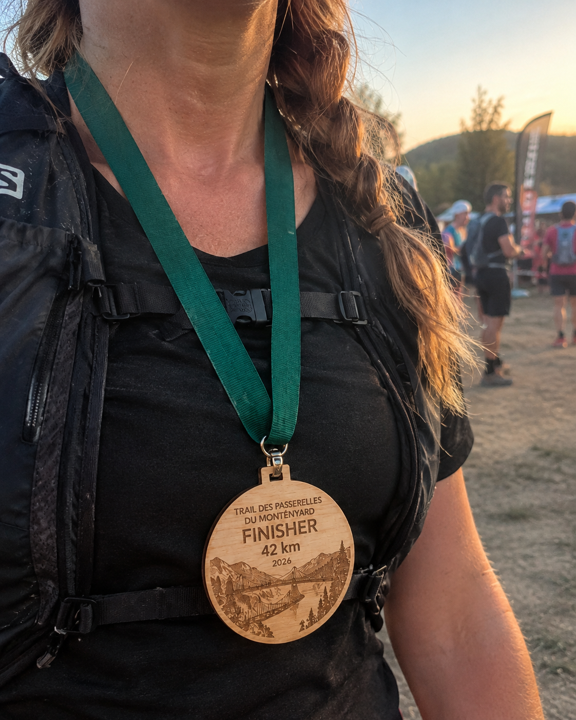 Médaille finisher sportive personnalisée en bois
