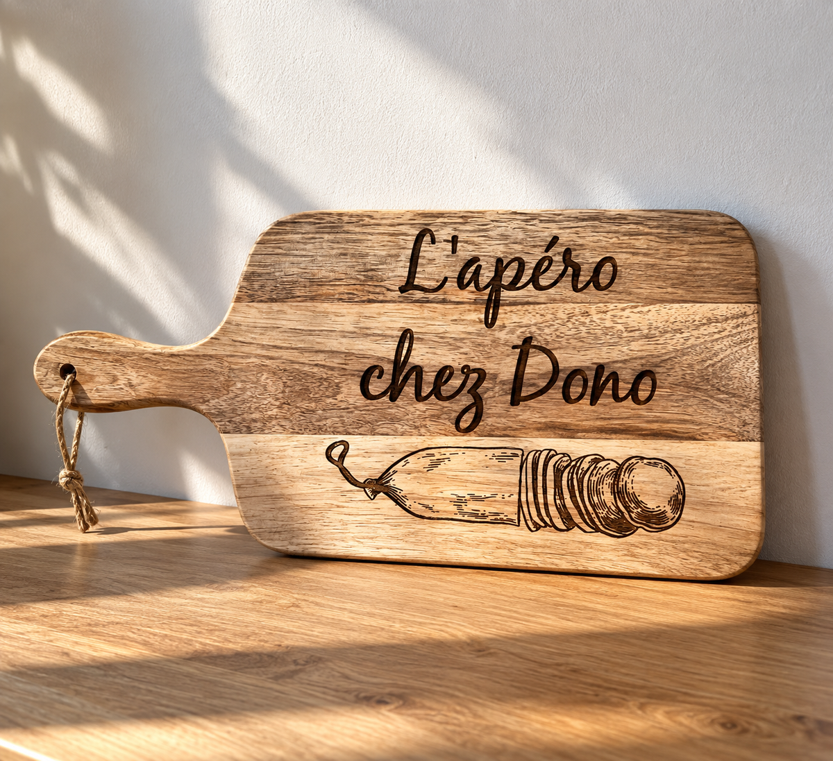 Planche apéritif personnalisée en bois 