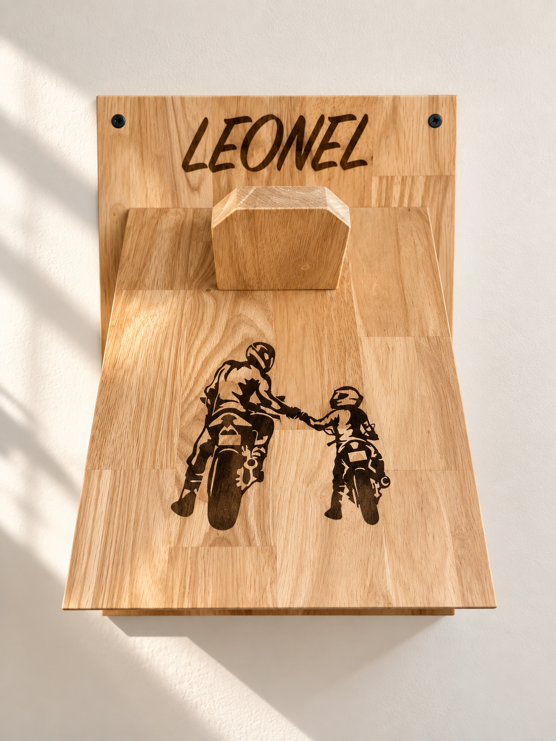 Support de casque moto personnalisé en bois