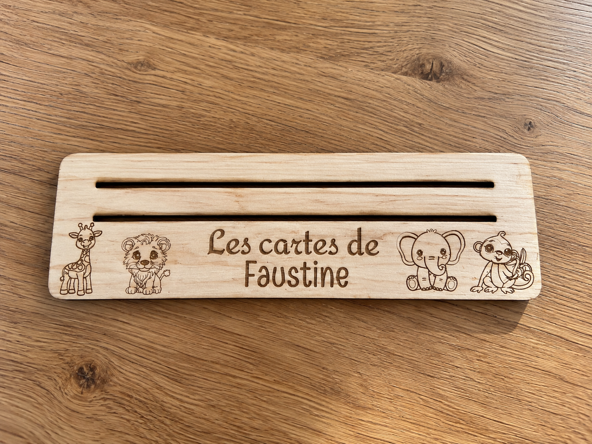 Support jeu de carte pour enfant personnalisé