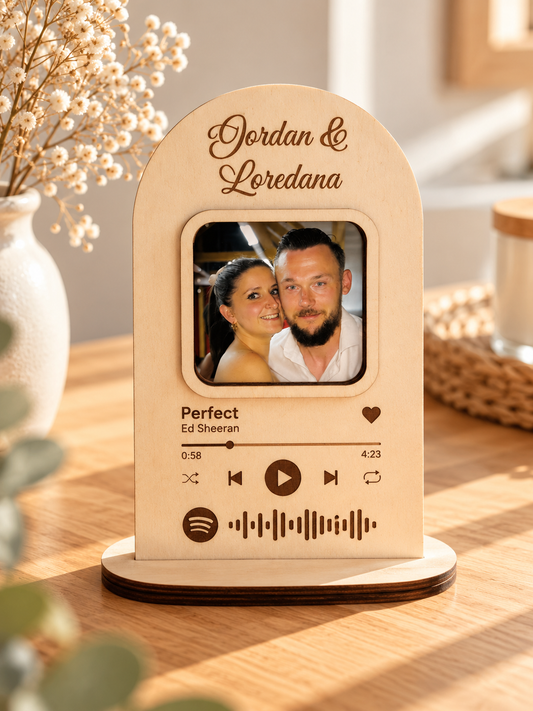 Plaque personnalisée qui permet de scanner une musique sur spotify et écouter notre musique préférée