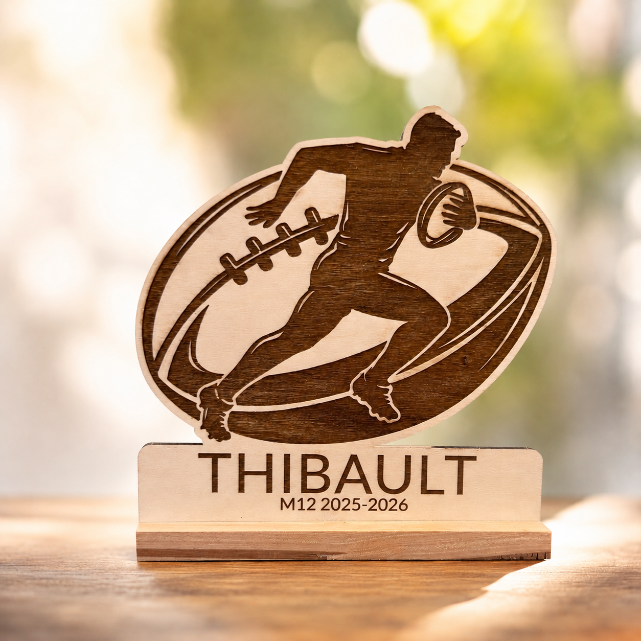 Trophée rugby personnalisé en bois