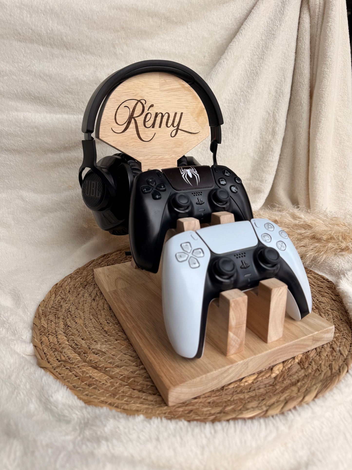 Support de casque gaming en bois, gravé avec prénom ou logo, cadeau unique pour gamer