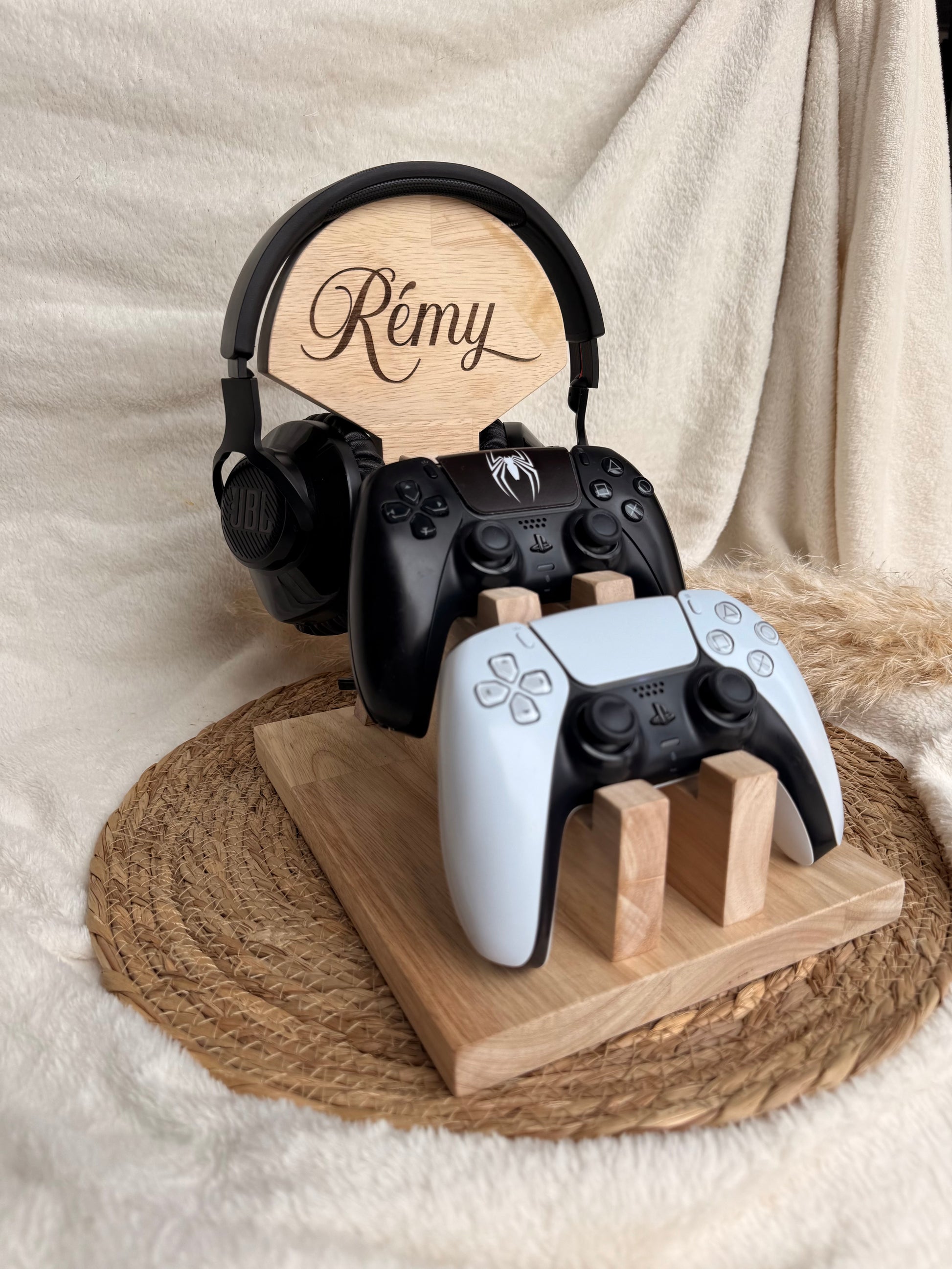Support de casque gaming en bois, gravé avec prénom ou logo, cadeau unique pour gamer