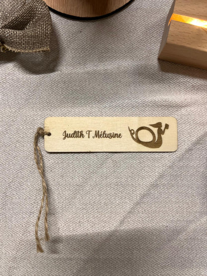Marque page personnalisé en bois