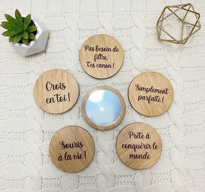 Miroir de poche en bois personnalisé