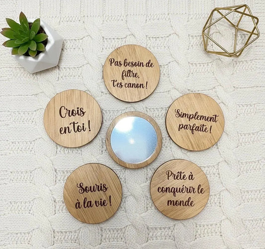 Miroir de poche en bois personnalisé