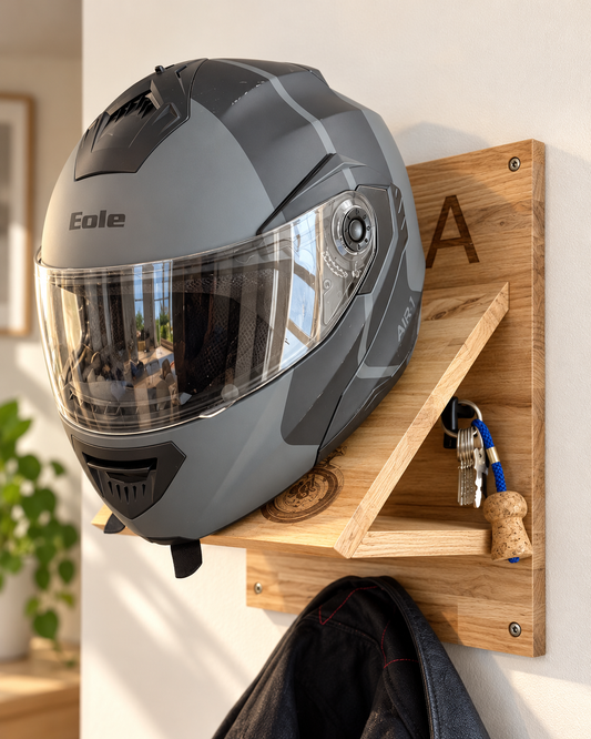 porte casque moto personnalisé en bois
